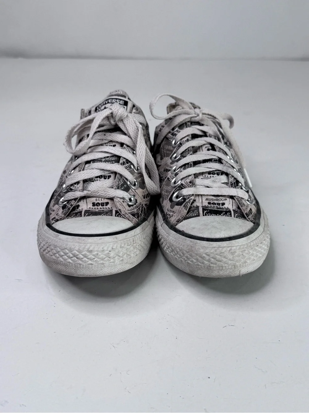 Converse Low Top Sneakers in Grey and Andy Warhol Campbells Soup print size 5